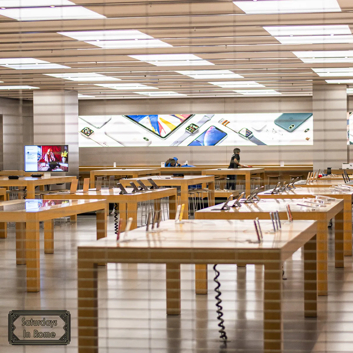 best affordable shopping in Rome - Apple Store