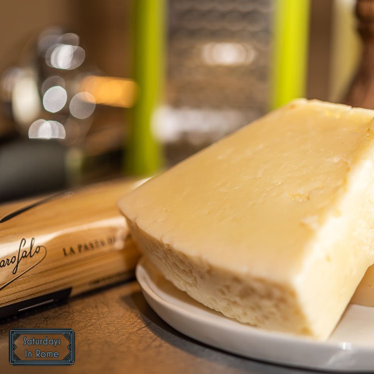 Authentic Cacio e Pepe Recipe - Pecorino Romano Only