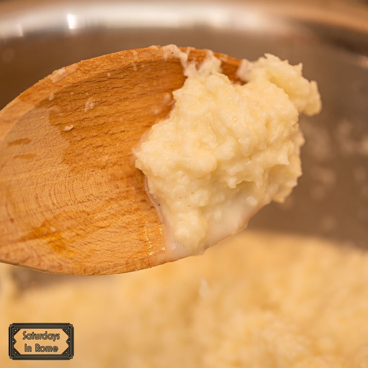 Authentic Cacio e Pepe Recipe - Temper The Cheese