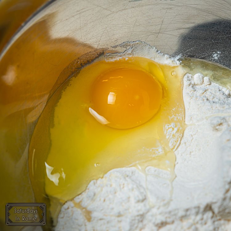 best flour to make pasta - Eggs and Flour