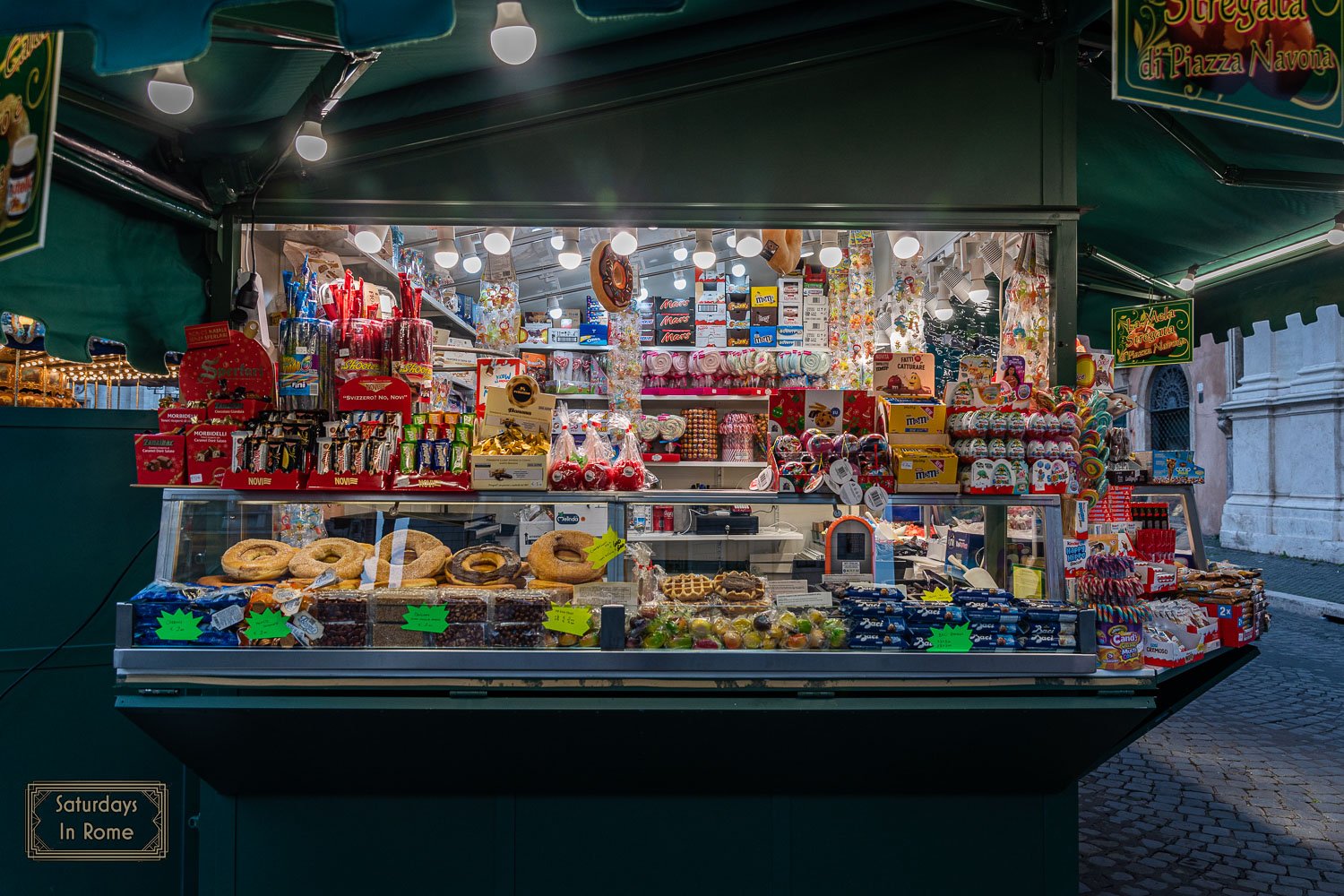 christmas market in piazza navona - Snacks