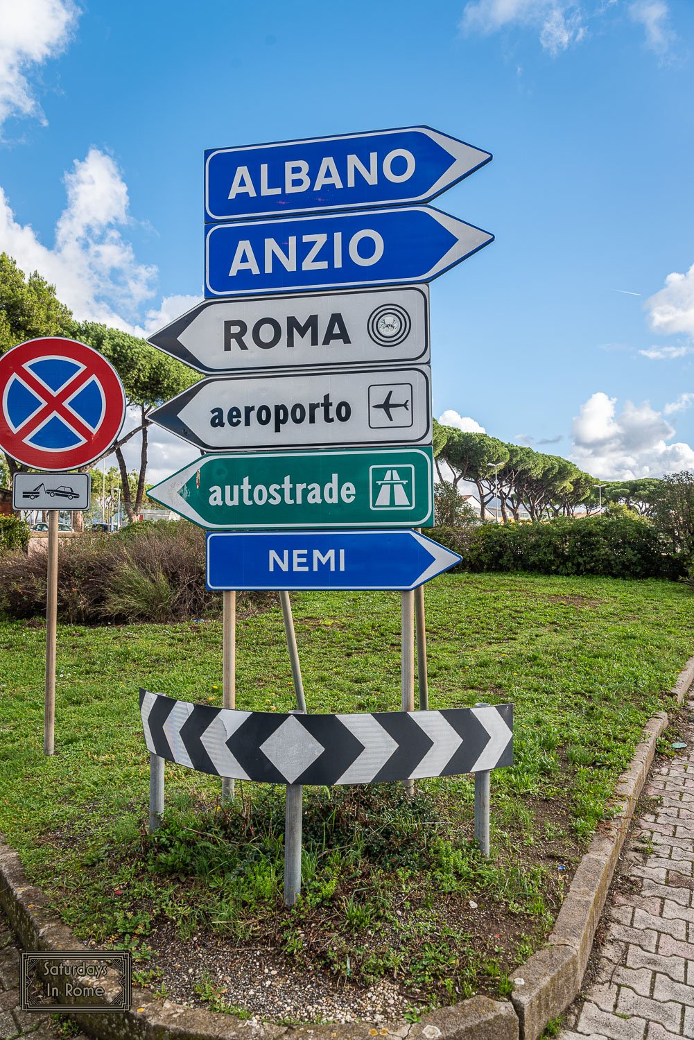 Ciampino Airport In Rome - Entrance