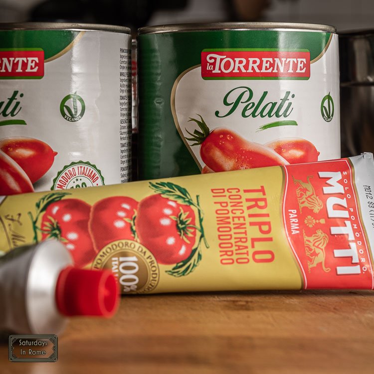 neapolitan ragù recipe - tomatoes