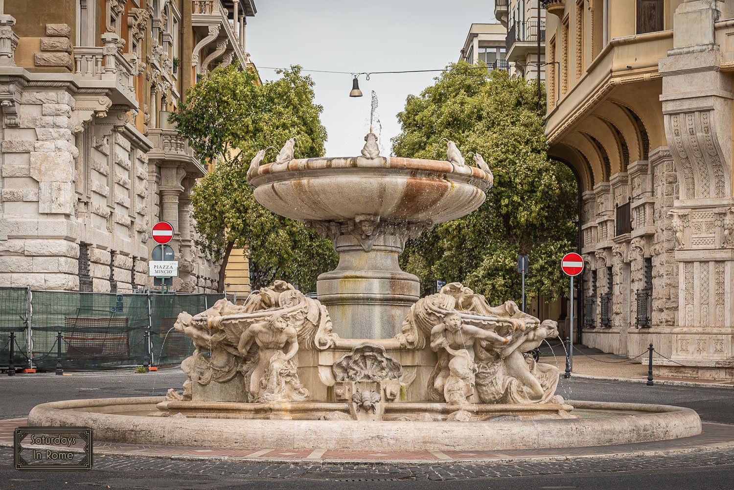 quartiere coppedè - Fountain of Frogs