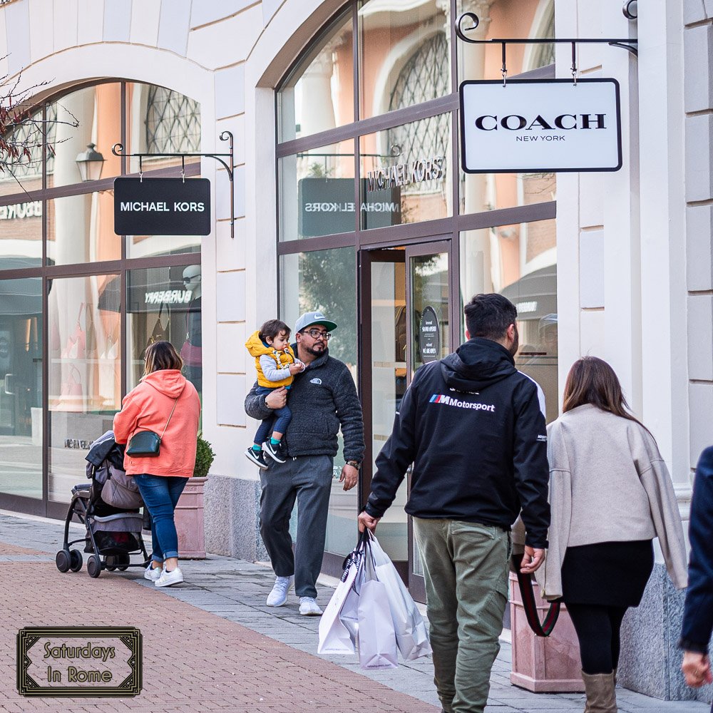 Rome In February - Shopping Outdoors