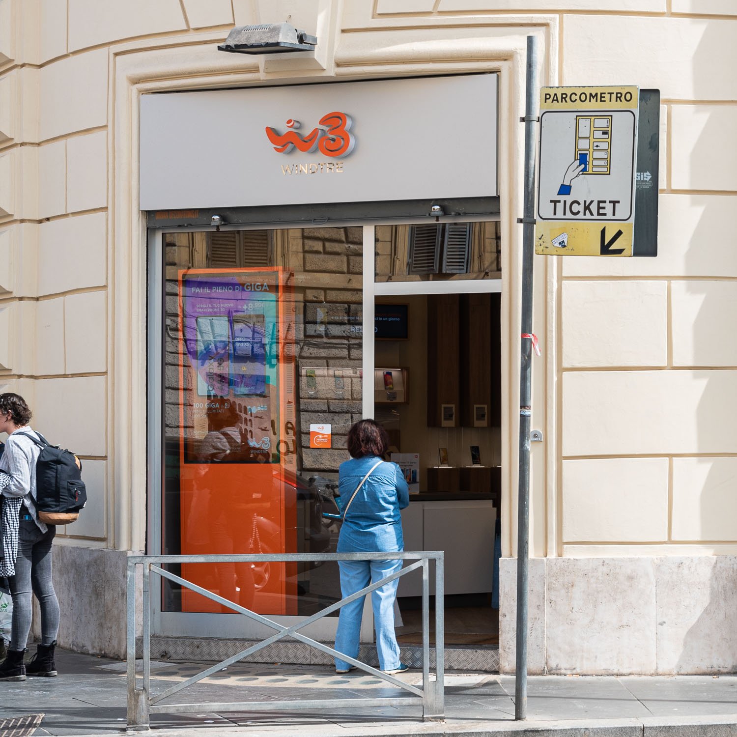Sim Rome How You Can Get A Rome SIM Card As Easily As Possible