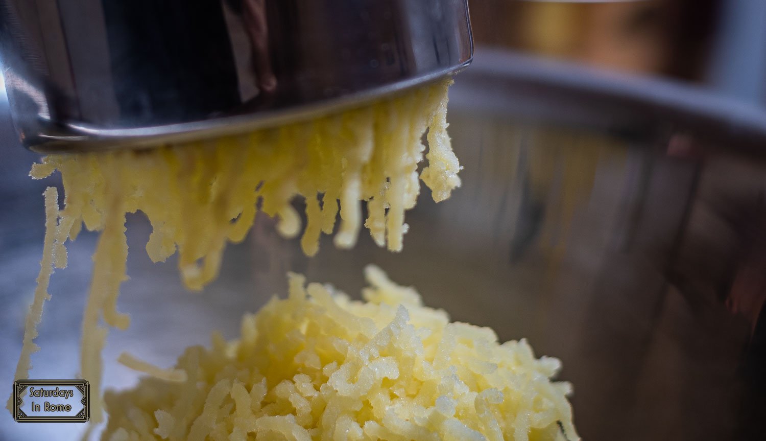 traditional italian gnocchi recipe - Ricing Potatoes