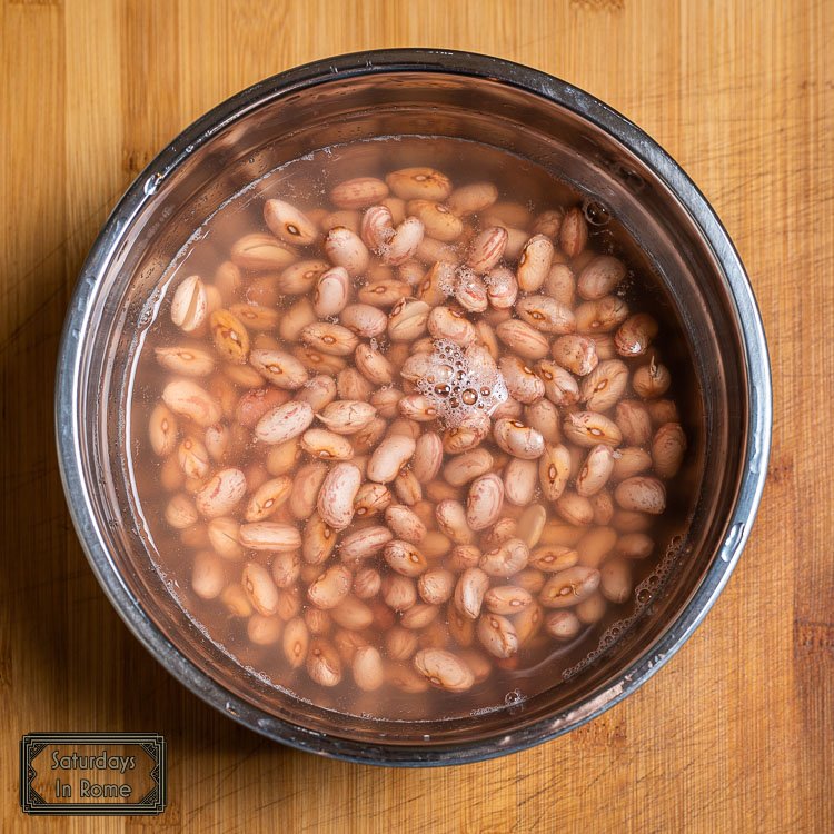 traditional pasta fagioli recipe - Borlotti