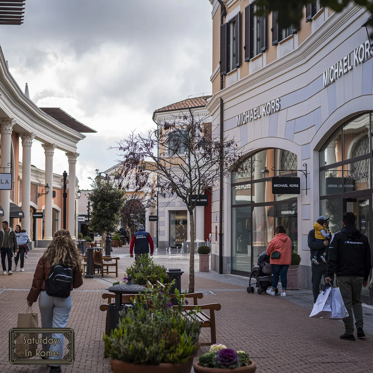 Shopping In Rome - Outdoor Shopping