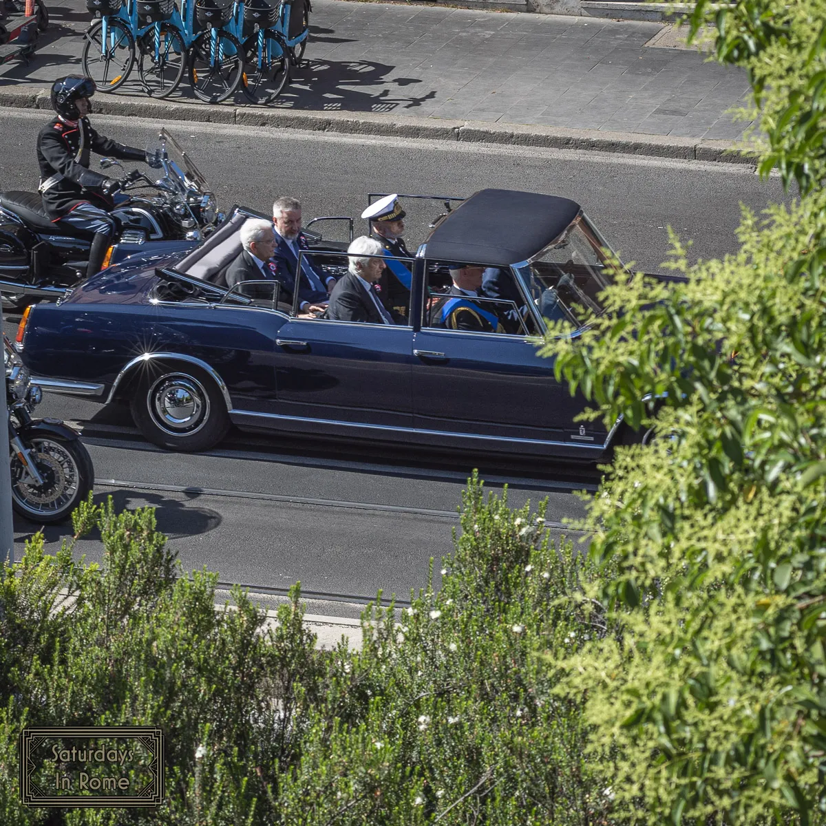 How Does The Italian Government Work - The President In His Motorcade