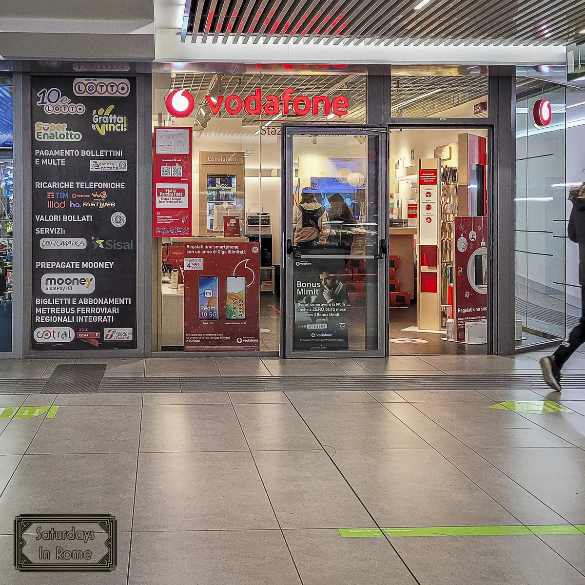 Rome SIM Card - Store In Train Station