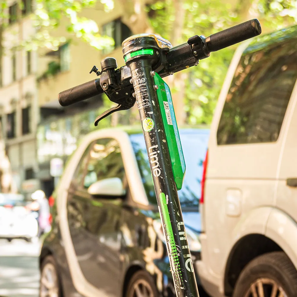 Scooters In Rome - Steering and Brakes