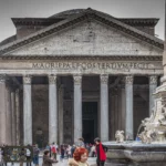 Italian Laws Tourists Should Know - No Damage To The Pantheon